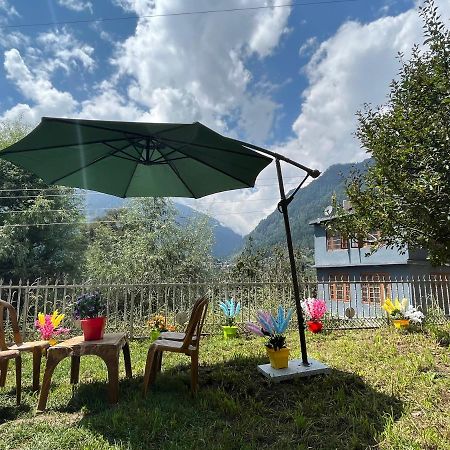 Hotel Hollywood - Top Rated & Most Awarded Property In Manali Eksteriør billede
