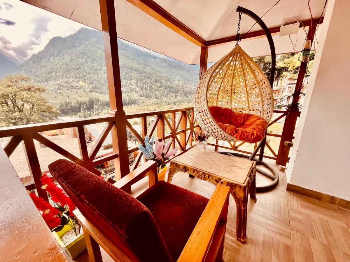 Hotel Hollywood - Top Rated & Most Awarded Property In Manali Eksteriør billede