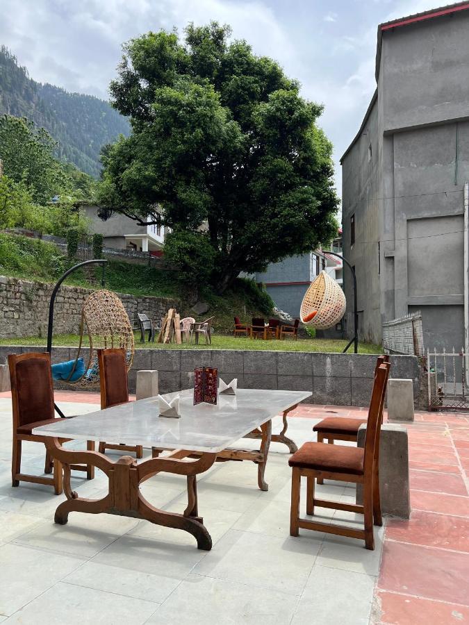 Hotel Hollywood - Top Rated & Most Awarded Property In Manali Eksteriør billede