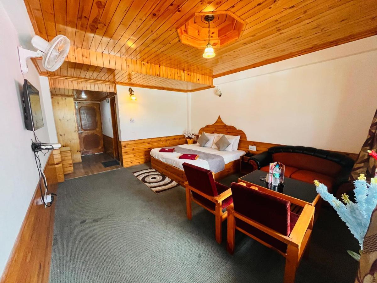 Hotel Hollywood - Top Rated & Most Awarded Property In Manali Eksteriør billede