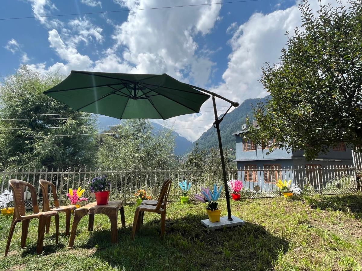 Hotel Hollywood - Top Rated & Most Awarded Property In Manali Eksteriør billede