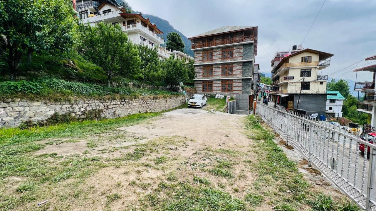 Hotel Hollywood - Top Rated & Most Awarded Property In Manali Eksteriør billede