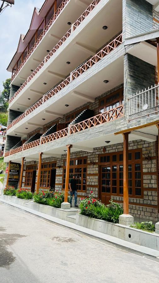 Hotel Hollywood - Top Rated & Most Awarded Property In Manali Eksteriør billede