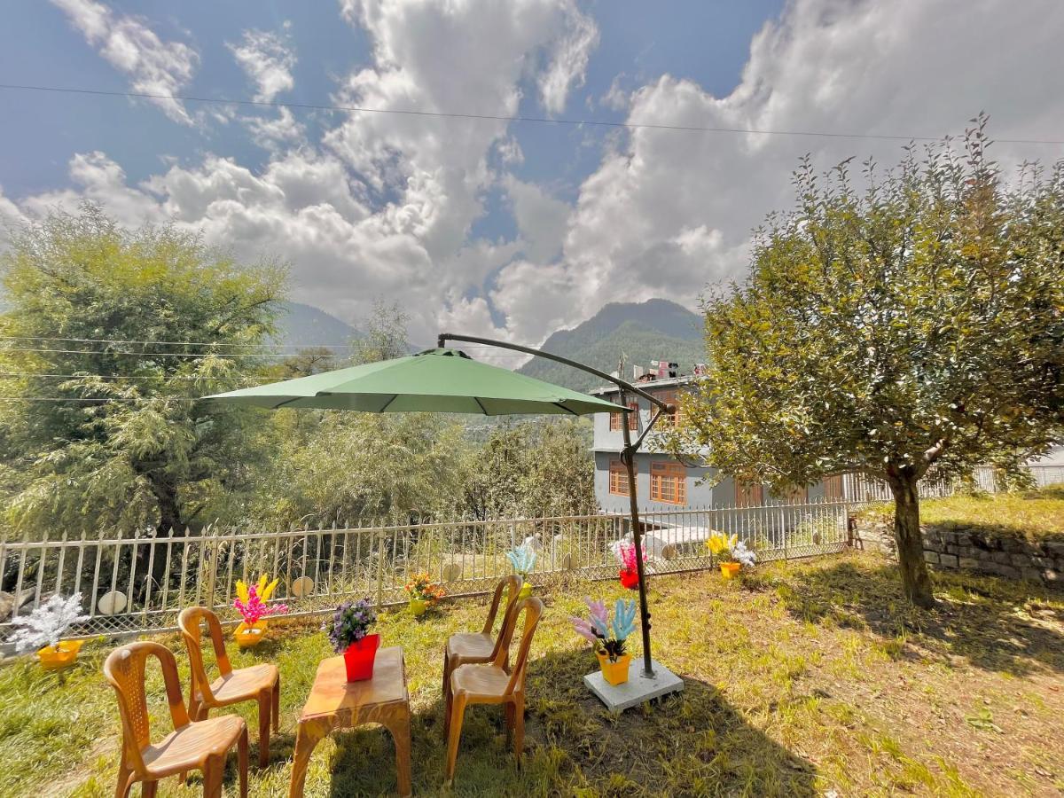 Hotel Hollywood - Top Rated & Most Awarded Property In Manali Eksteriør billede