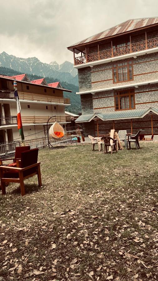 Hotel Hollywood - Top Rated & Most Awarded Property In Manali Eksteriør billede